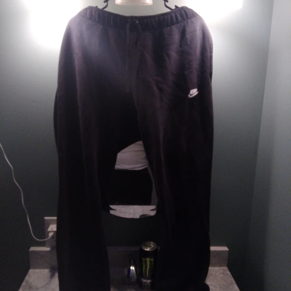 Sweat pants - Picture 1 of 6